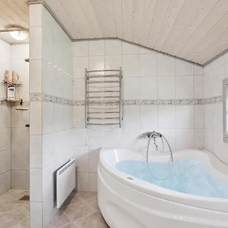 Σπίτι διακοπών Beautiful In With Kitchen Tarm