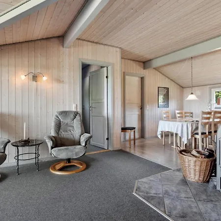 Holiday home Beautiful In With Kitchen