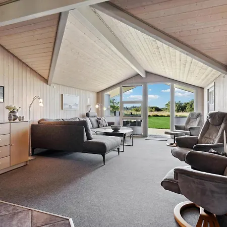 Beautiful In With Kitchen *