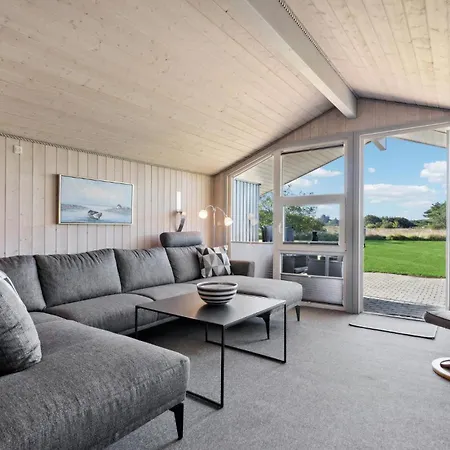 Vakantiehuis Beautiful In With Kitchen