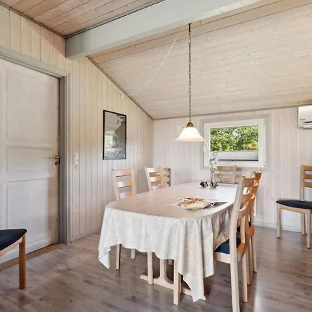 Vakantiehuis Beautiful In With Kitchen