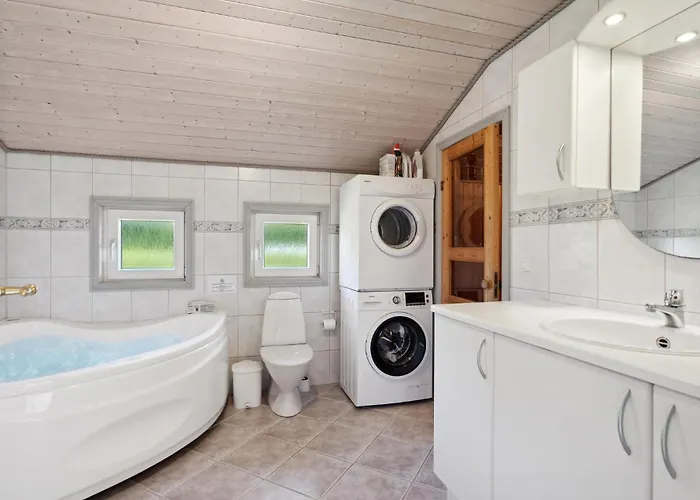 Beautiful In With Kitchen Tarm